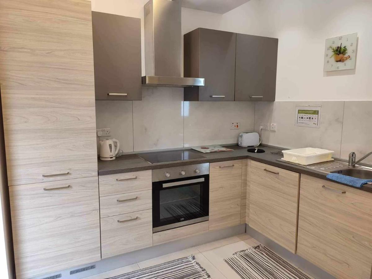 Crescent Corner Apartment St. Paul's Bay Ngoại thất bức ảnh
