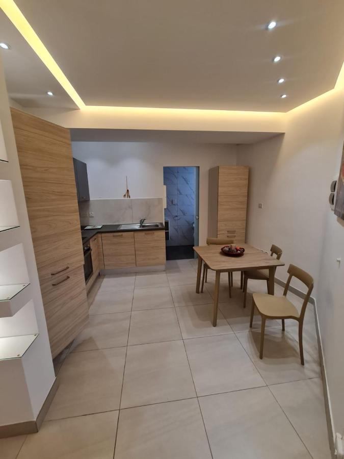 Crescent Corner Apartment St. Paul's Bay Ngoại thất bức ảnh